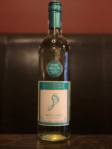 BAREFOOT MOSCATO
